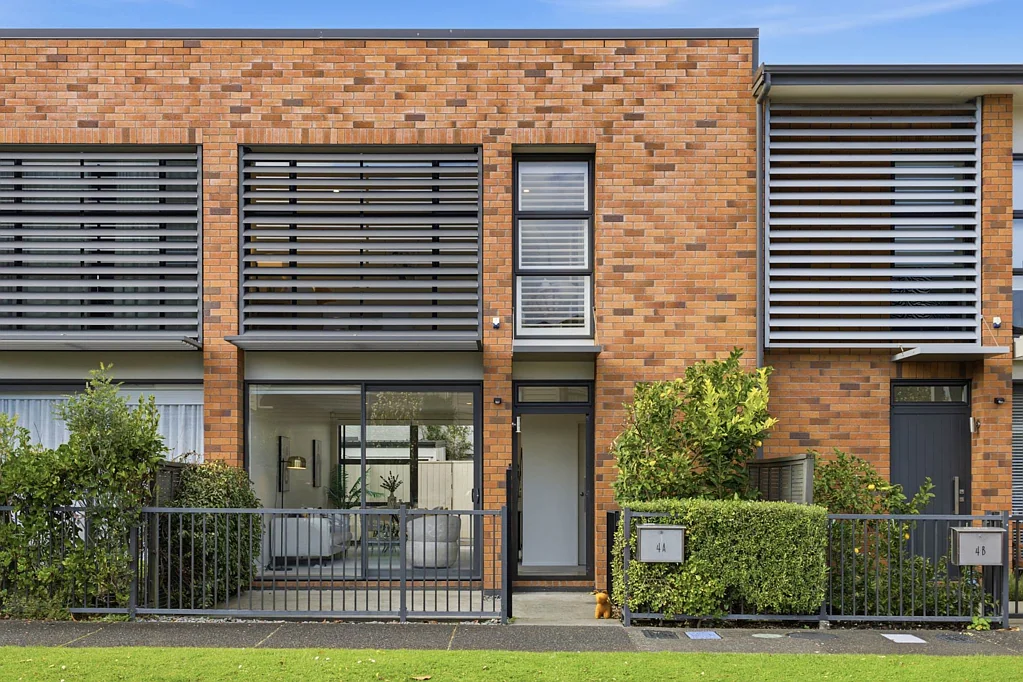 Stonefields 2ਬੈੱਡਰੂਮ Sunny freehold terrace in the heart of Stonefields