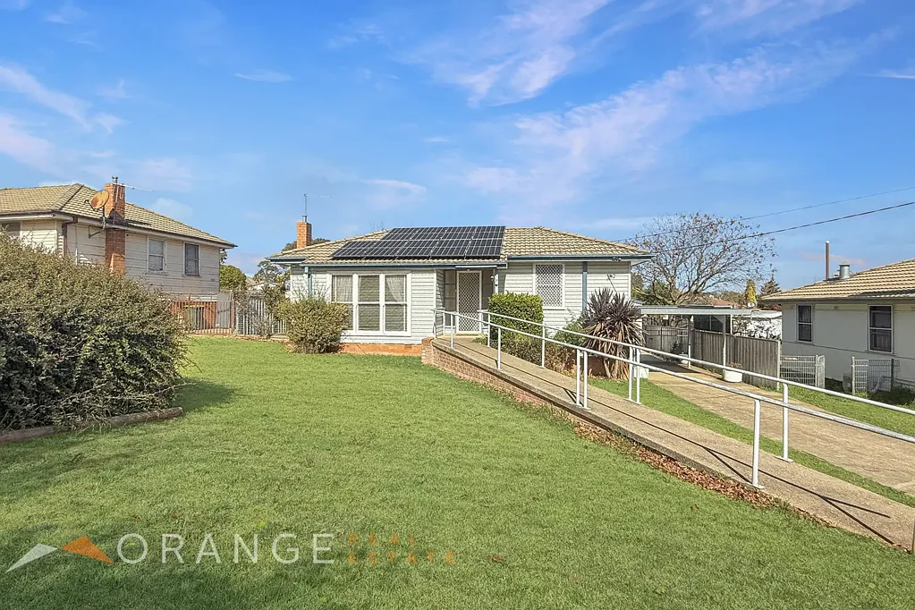 Orange 2房  SENSATIONAL VALUE, WITH SOLAR AND A BIG SHED.