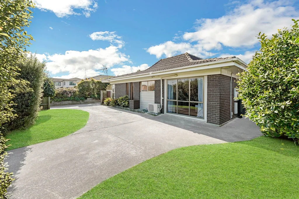 Papatoetoe 2कमरा Brick & Tile Beauty in a Prime Location!