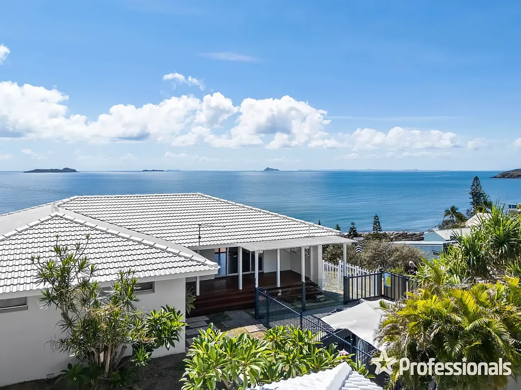 Zilzie 4 Bedroom Zilzie - Endless Blue Ocean Views, Forever