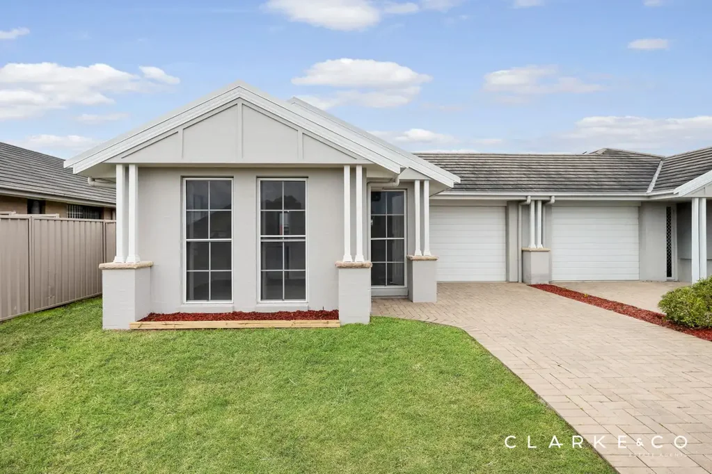 2/10 Connel Drive, Heddon Greta, NSW 2321