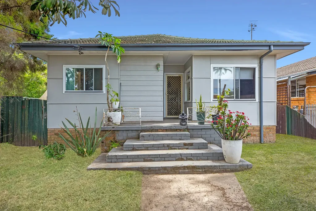 67 Cambridge Street, Umina Beach, NSW 2257