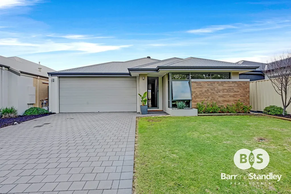 Eaton 3房  Stunning Low Maintenance Home In Quiet Street!