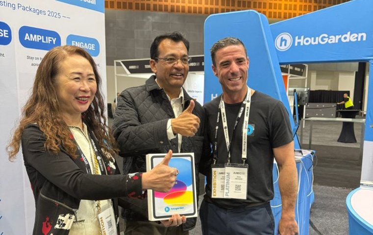 Munish Seth Real Estate Wins iPad Giveaway at AREC2025