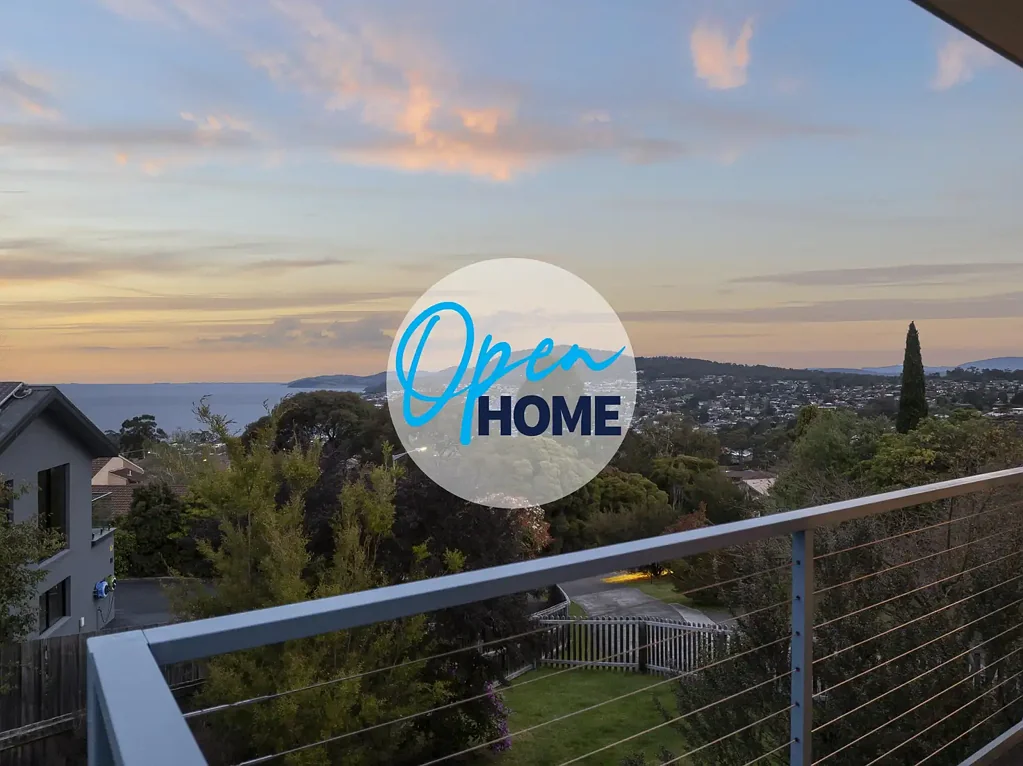 Blackmans Bay 3Zimmer Family Home Framed by Stunning Water Views