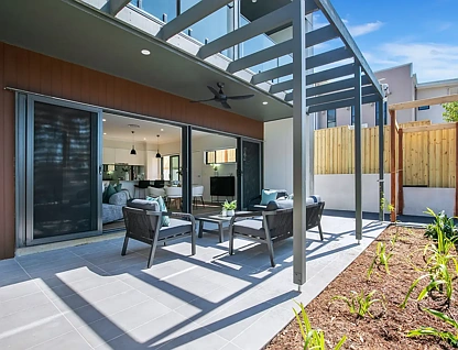 11/3 Bartlett Street, Morningside, QLD 4170, 4房, 2浴, 城市屋