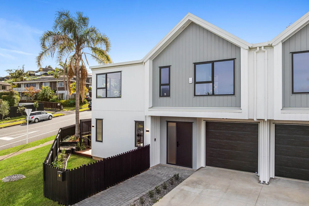 25 Argo Drive, Half Moon Bay, Manukau City