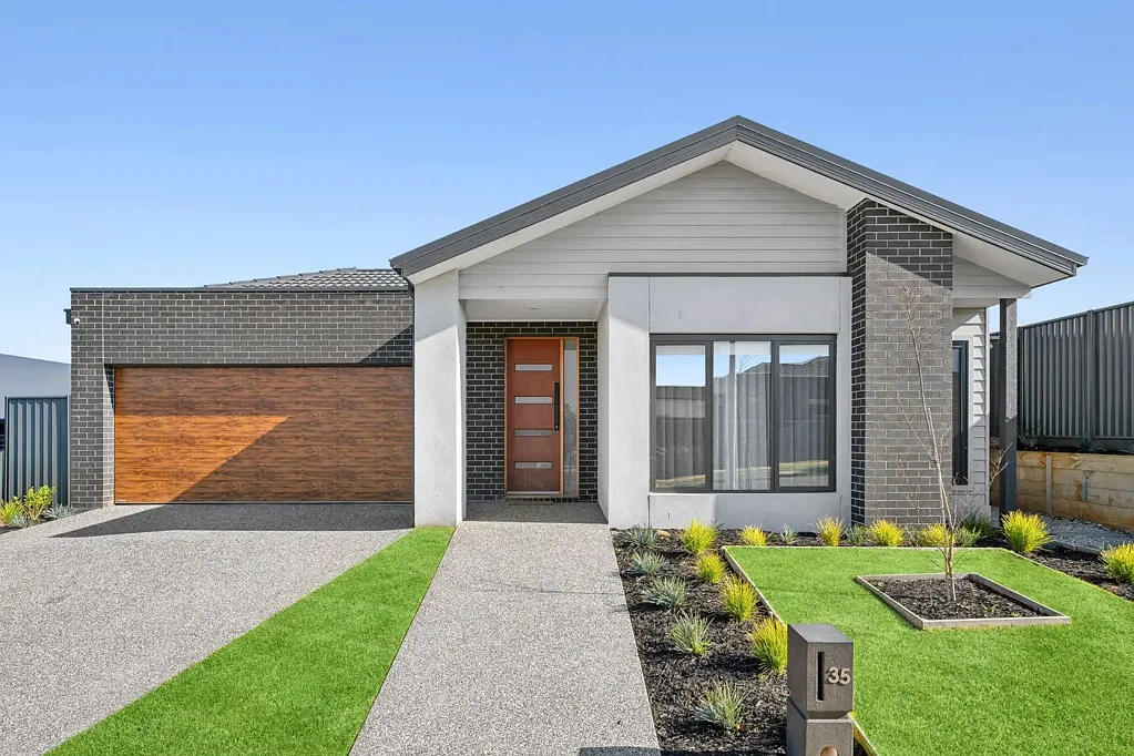 35 Birdwood Drive, St Leonards, VIC 3223