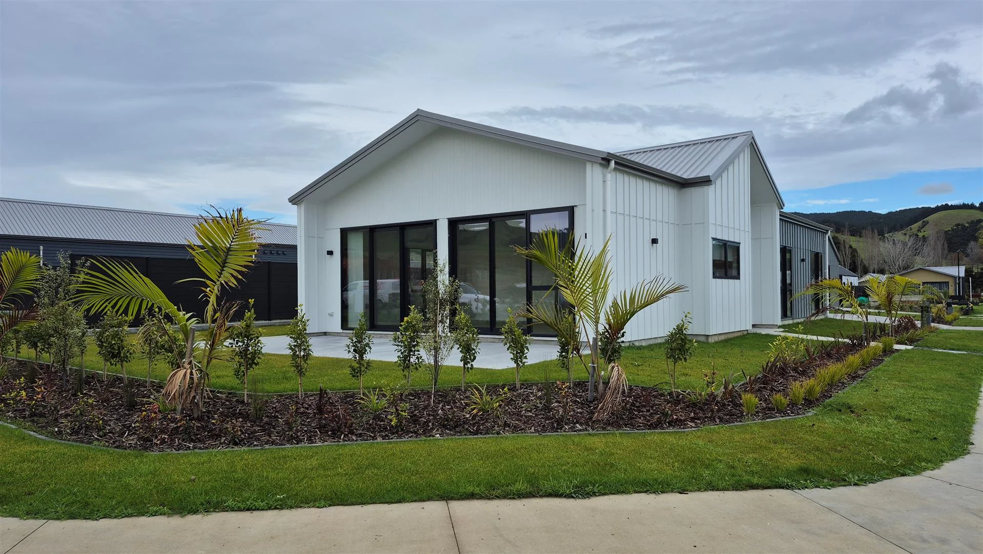 Kawakawa Bay 6房  NEW HOME and GRANNY FLAT