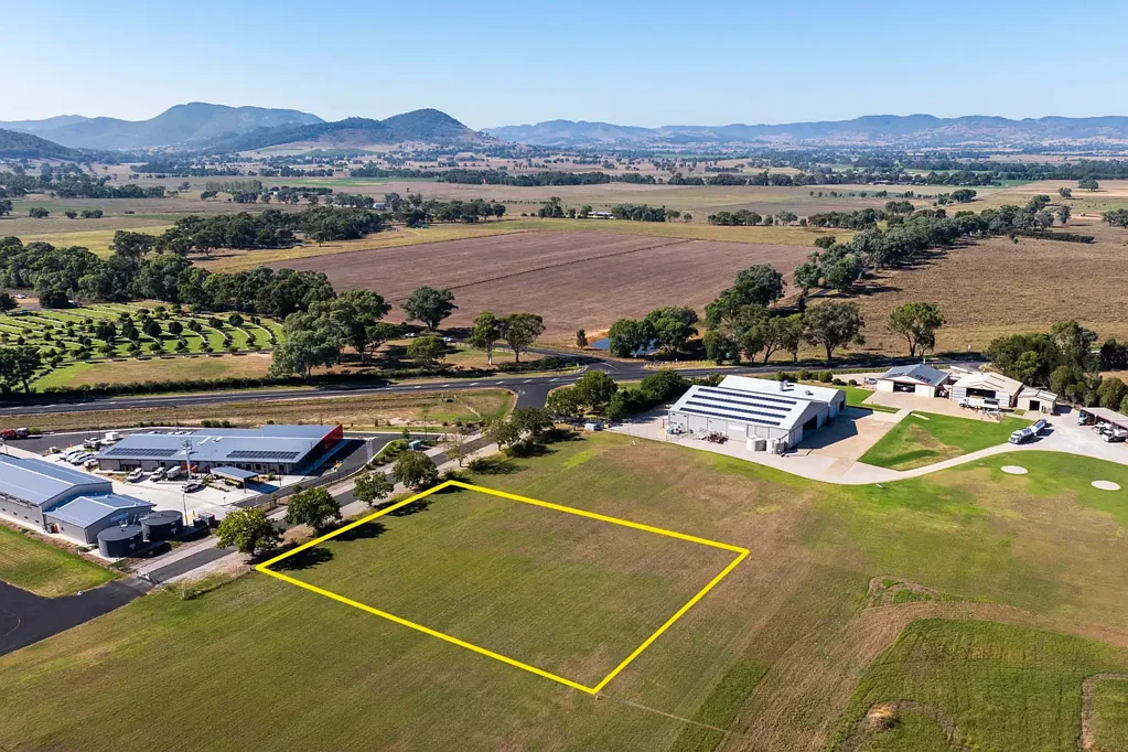 Mudgee YOUR GATEWAY TO AVIATON AND COMMERCIAL SUCCESS
