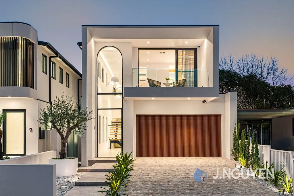 Fairfield 6房 全新豪华生活，带独立套房 Brand-New Luxury Living with Self-Contained Studio