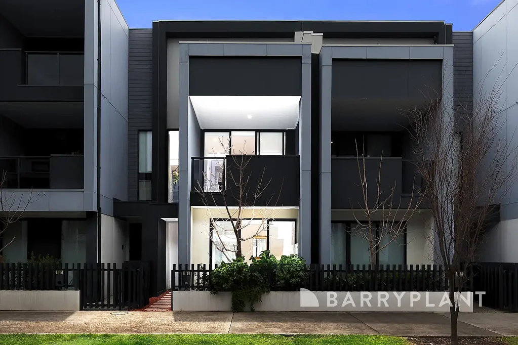 Maidstone 4 Slaapkamer Modern Three-Level Living in Hampstead Park