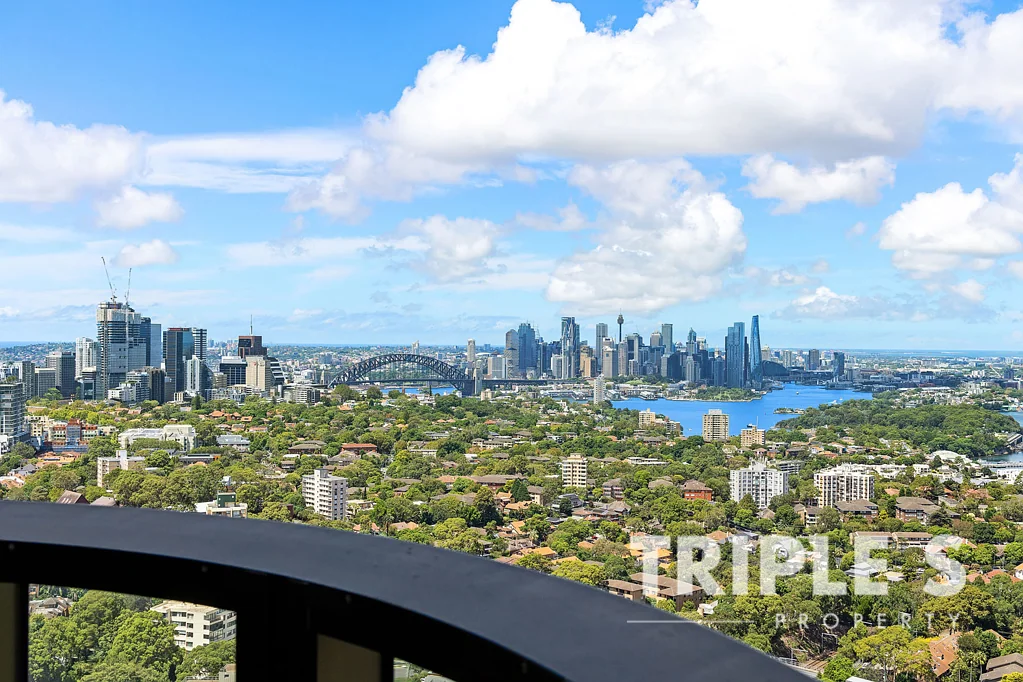 Luxury high Level apartment with Harbour Bridge view and Water view