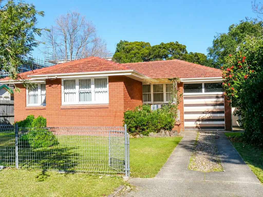 Neat & Tidy 3 Bedroom Home!