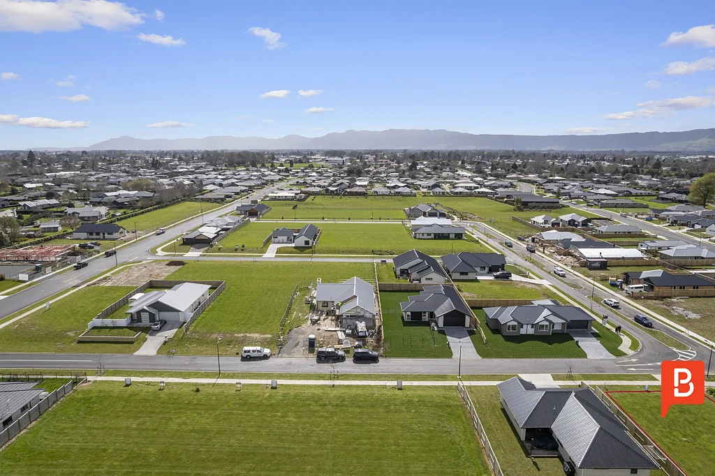 Matamata  Private corner site