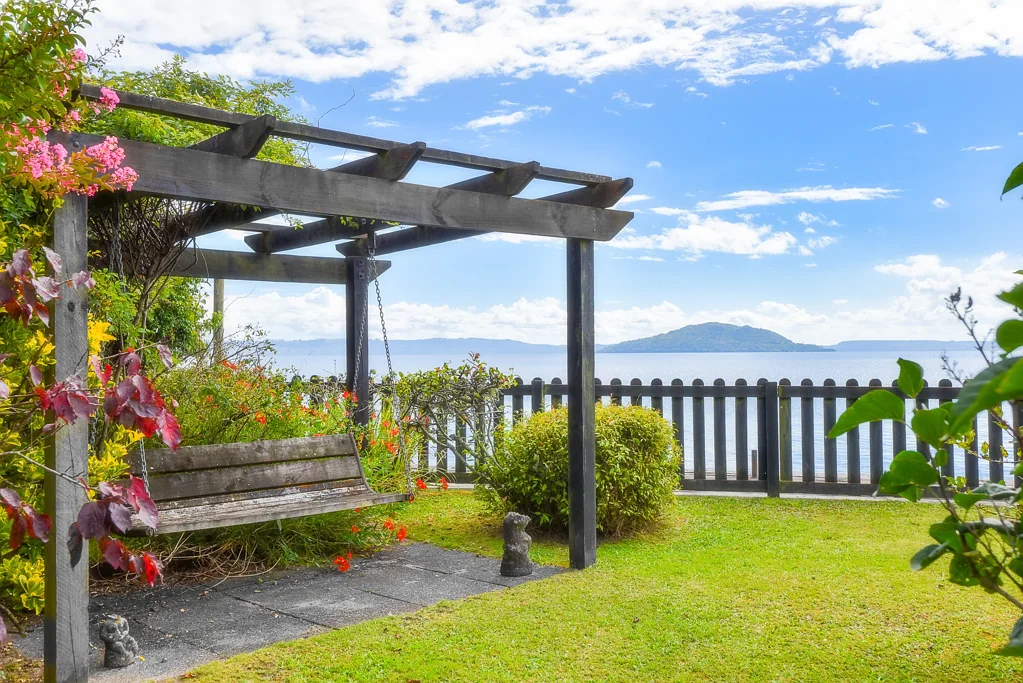 Koutu 5ਬੈੱਡਰੂਮ Utowana – Freehold Waterfront on Lake Rotorua