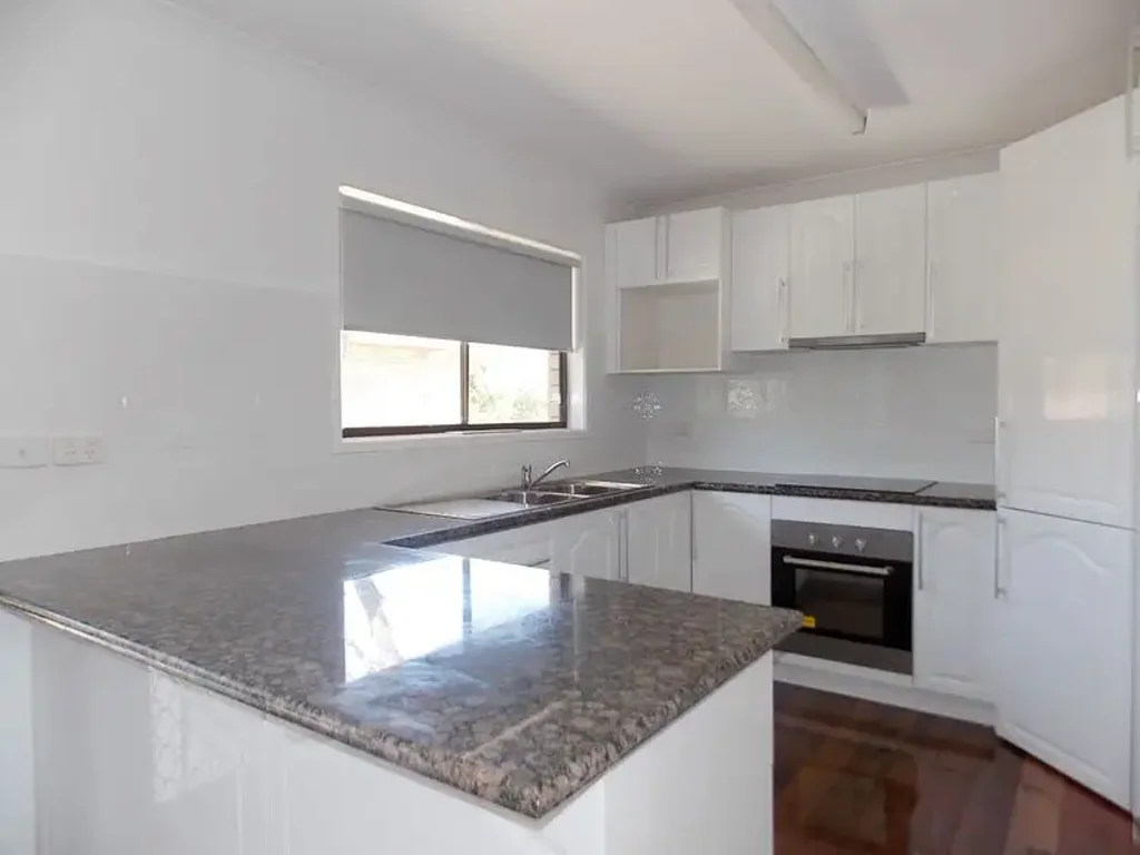 Single Room with ensuite in shared accommodation - suitable for a single person.