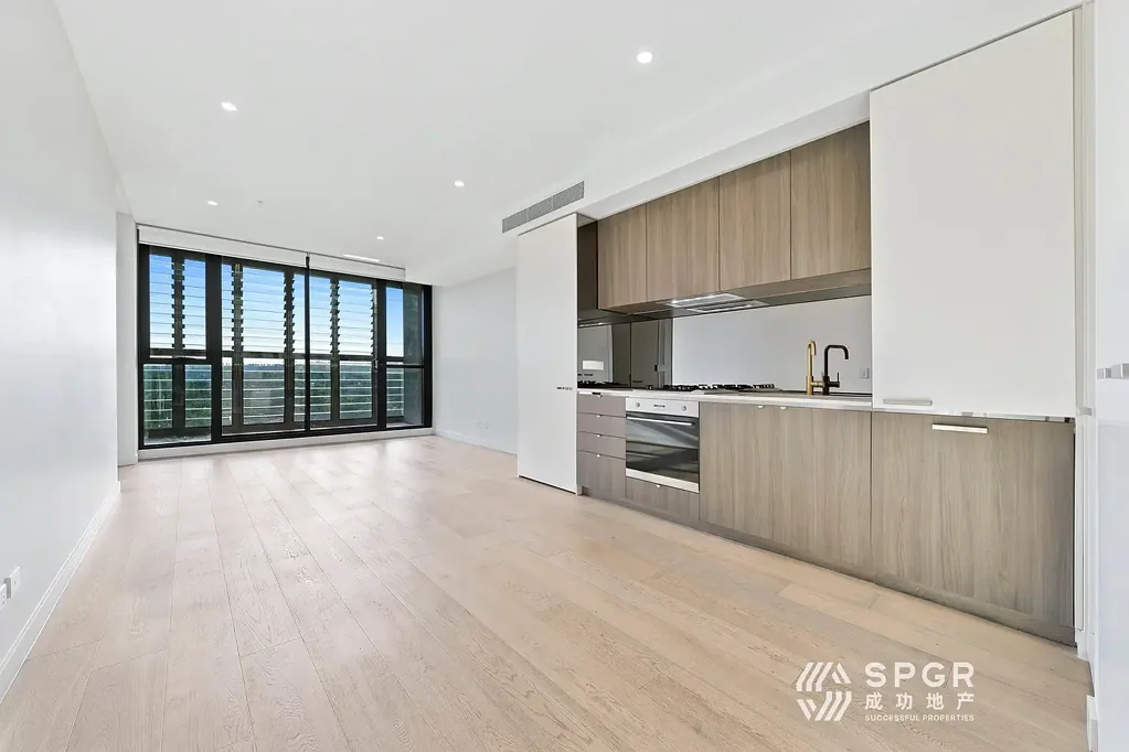 Hornsby 2房 优越地段 | 宽敞两卧室公寓，可俯瞰城区美景 Unbeatable Location | Spacious 2-Bedroom with District Views