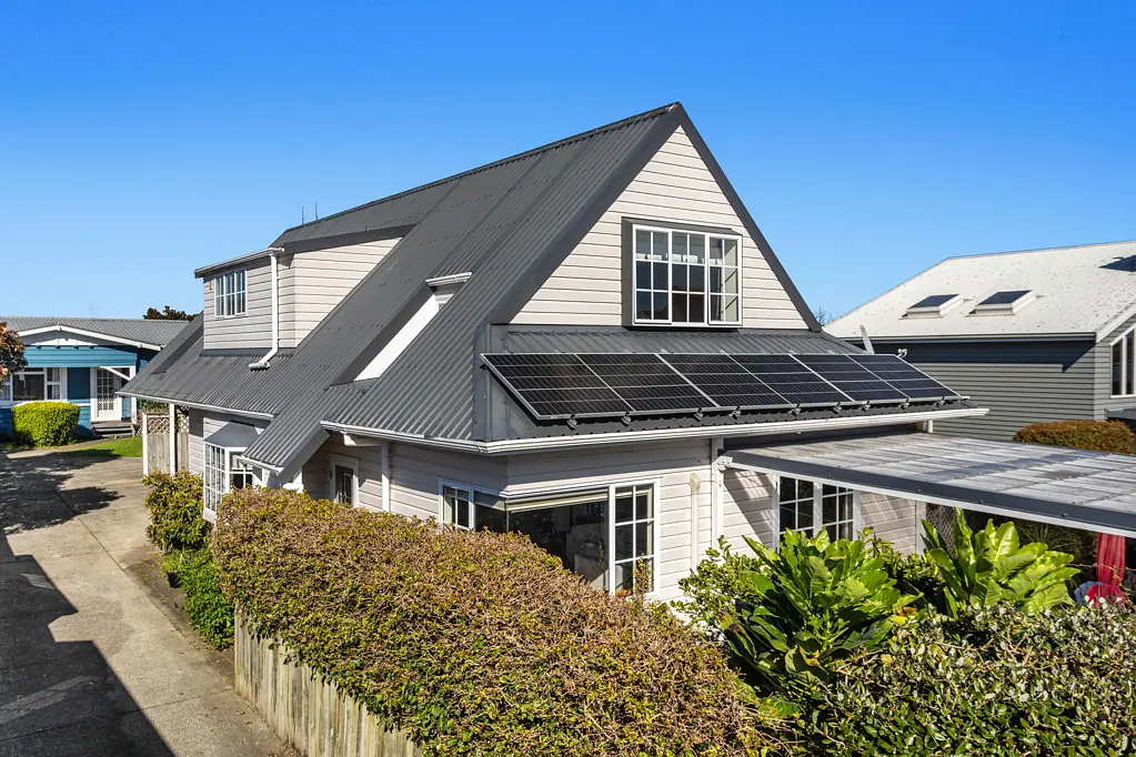 Whakatane 3બેડરૂમ Colonial Charm Meets Modern Comfort