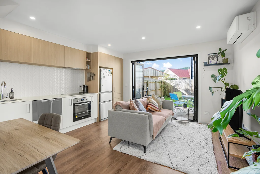 Avalon 1房  Modern Avalon Townhouse with Large Yard