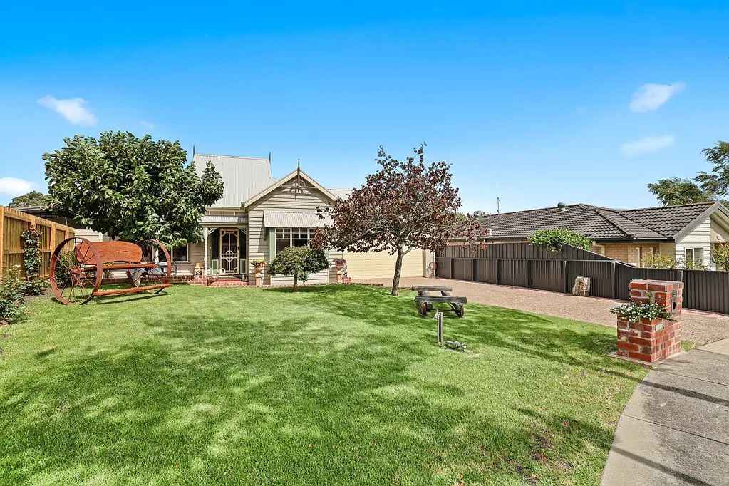 10 Amber Court, Drouin, VIC 3818
