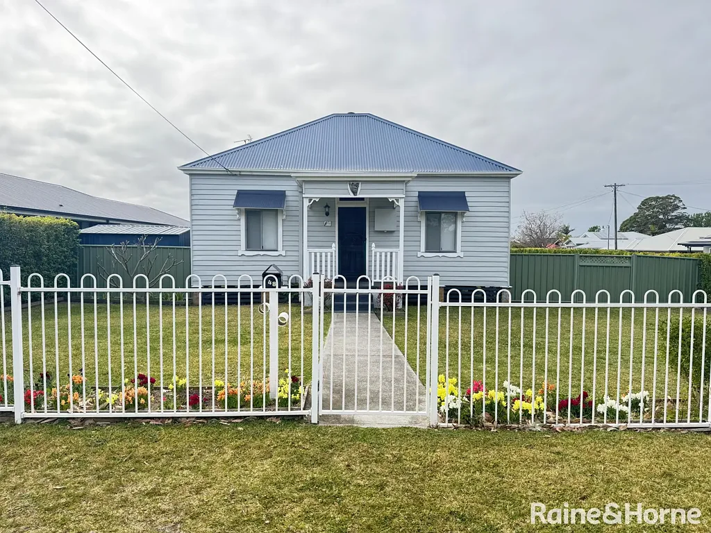 Central Location 2 Bedroom Home