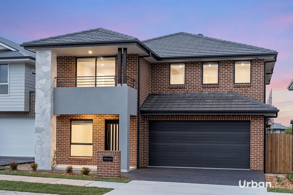 Box Hill 4Zimmer Brand New Family Home by Casaview Homes with Flexible Living