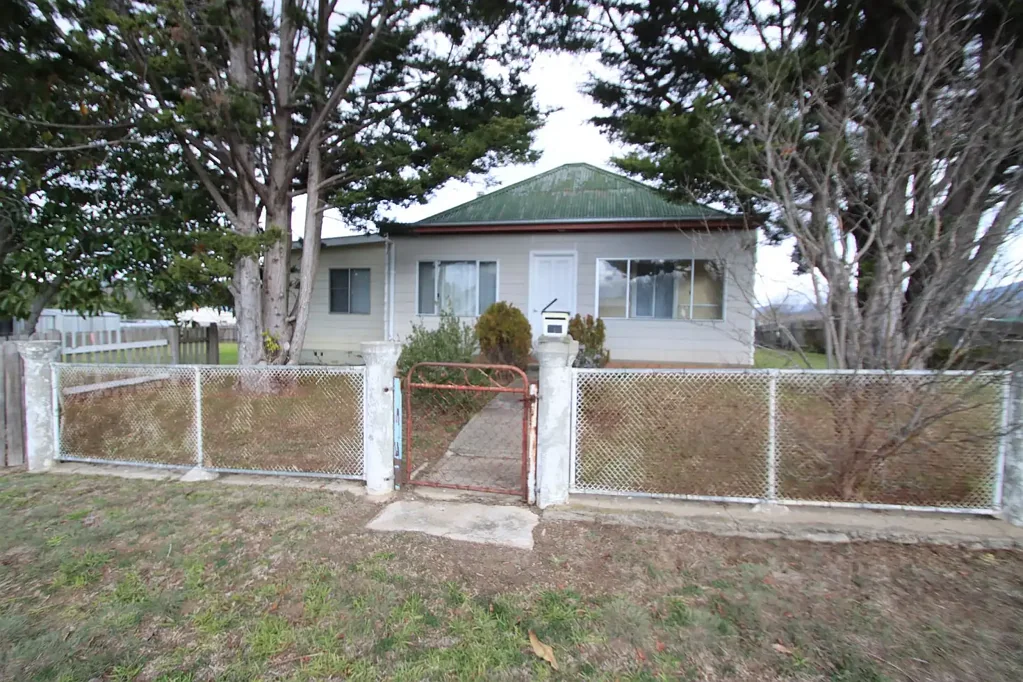 Tenterfield 4ห้องนอน Great block with views