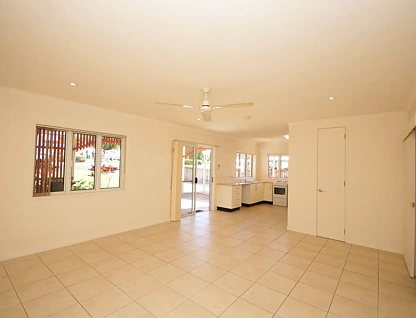 18 Bryant Street, Tully, QLD 4854, 4 ਕਮਰੇ, 2 ਬਾਥਰੂਮ, House