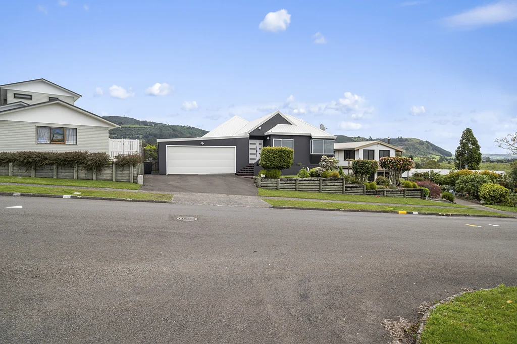 Kawaha Point 3房  Stylish Living with Stunning Lake Views