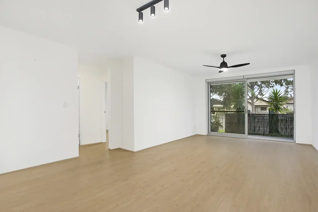 Renovated Contemporary Ground Floor Apartment
