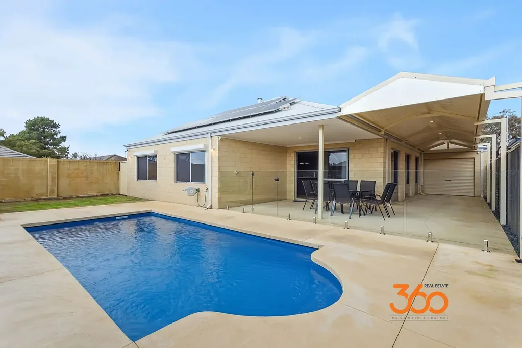 Ellenbrook 4 Bedroom Relax, Entertain, Enjoy – 4x2 with Pool