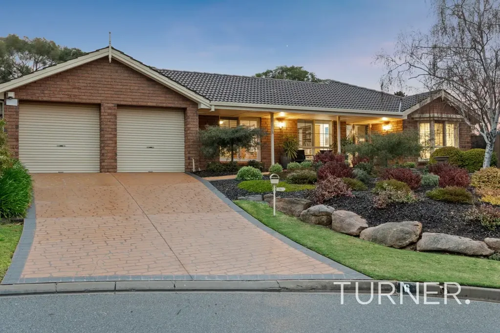 Golden Grove 4房  Well-Maintained Family Home in a Prime Location / 790sqm