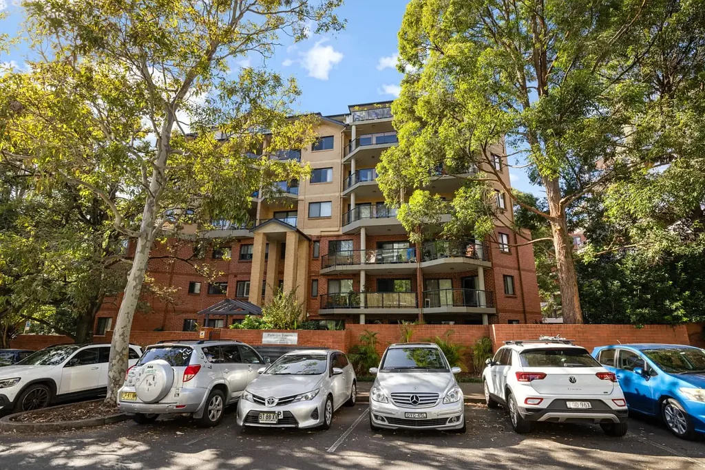 Waitara 3ห้องนอน Spacious North-East Facing 3-Bedroom Apartment