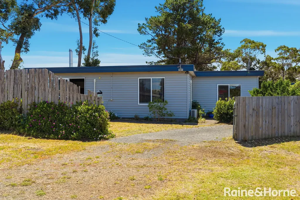 102 Carlton Bluff Road, Primrose Sands, TAS 7173