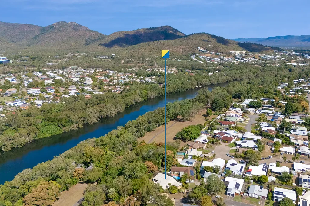 Cranbrook 4房  Riverfront Family Living in a Quiet Cranbrook Cul de Sac