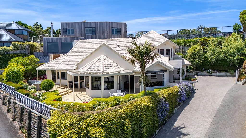 New Plymouth Central 4 Slaapkamer PANORAMIC SEA AND CITY VIEWS