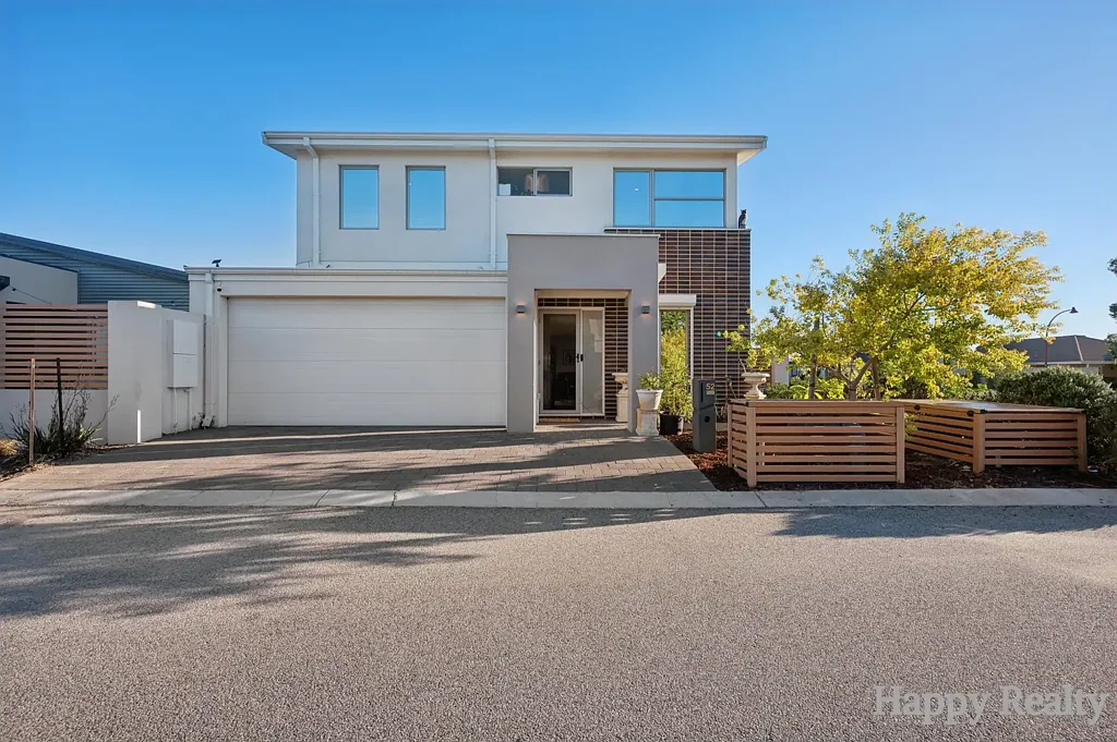 Canning Vale 4房  Double Storey Living with Everyday Convenience