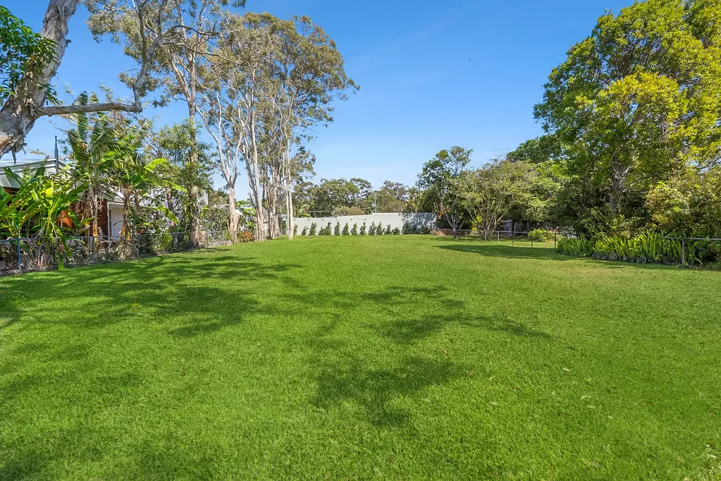 24 Hall Avenue, Bongaree, QLD 4507