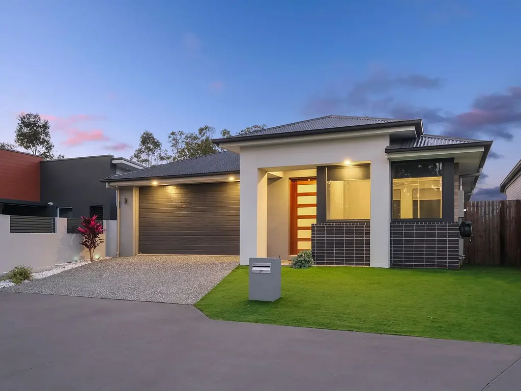 Pallara 4chambre Sold under hammer by Gee Singh and Amy Dinh!