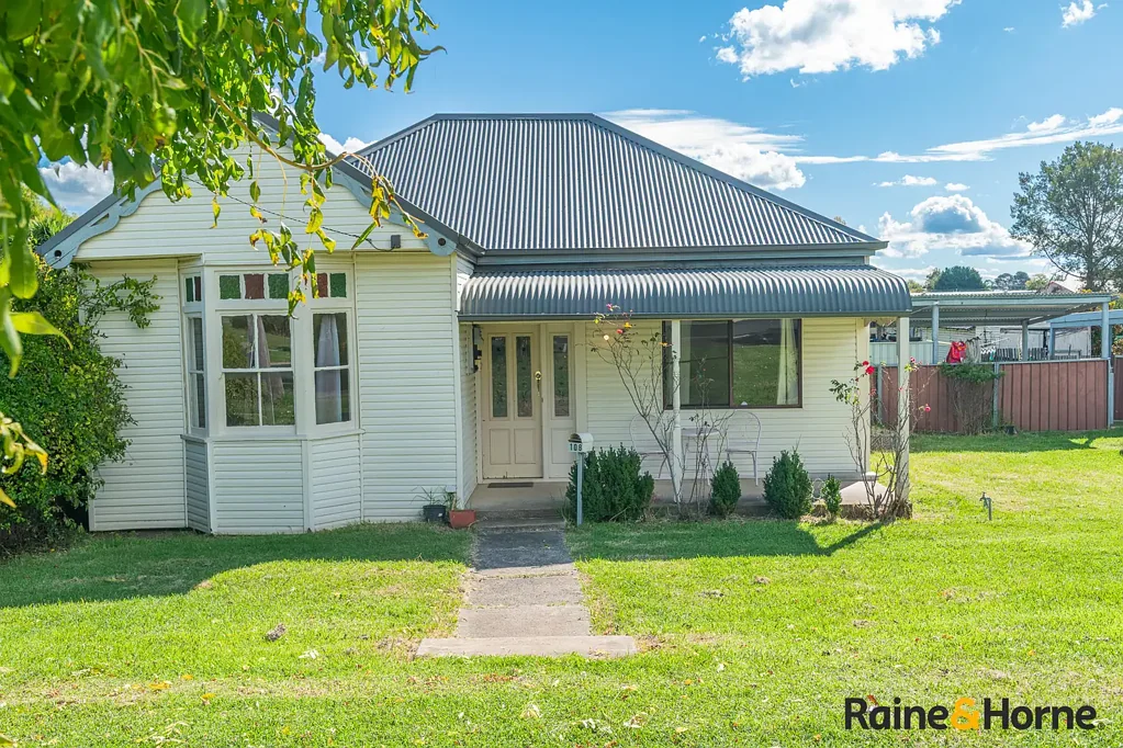 108 Grey Street, Glen Innes, NSW 2370
