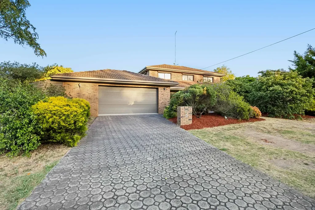 17 Tinworth Avenue, Mount Clear, VIC 3350