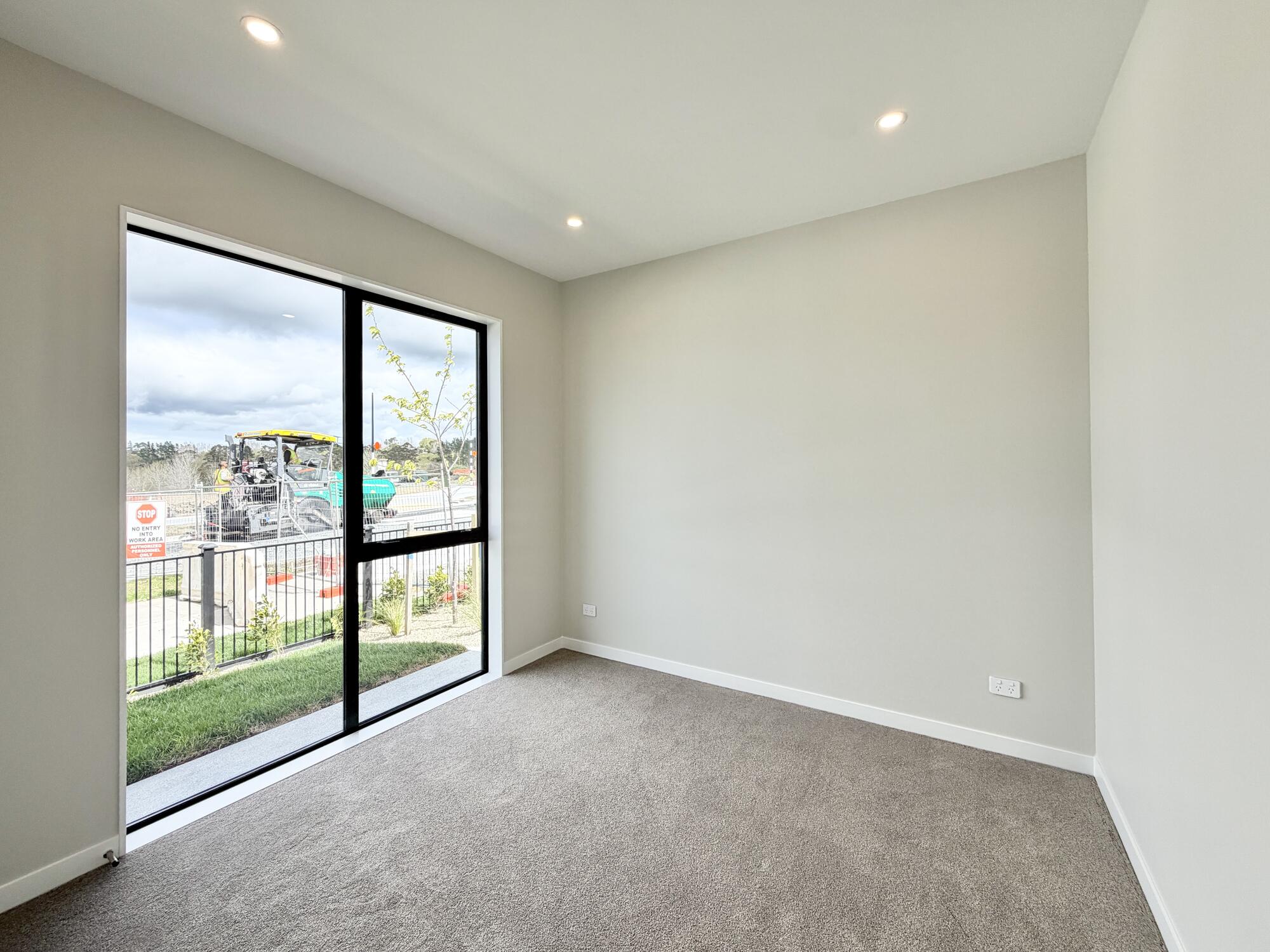 1 Lamont Street, Milldale, photo 17