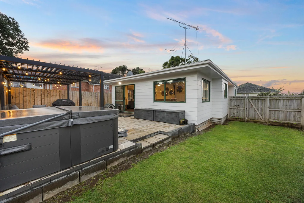 Panmure 3房  RENOVATED. FREEHOLD. COMMITTED SELLER.