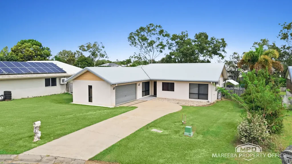 Mareeba 3 Bedroom CONTEMPORARY FAMILY LIVING WITH SPACE TO ENTERTAIN