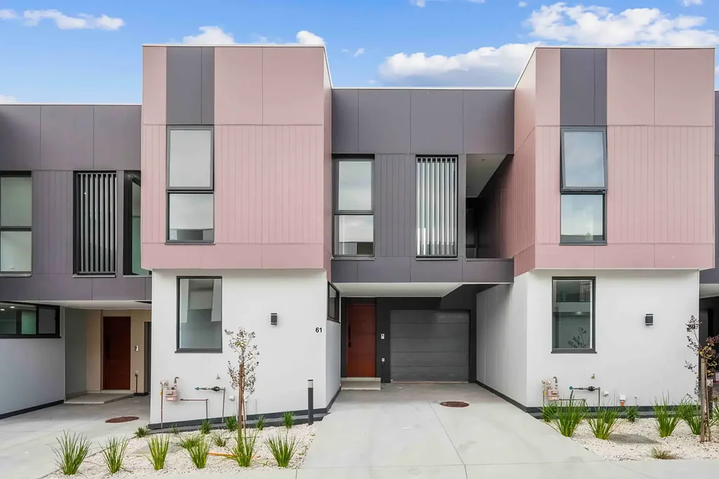 Box Hill 4 Bedroom Modern Townhouse Living in Box Hill
