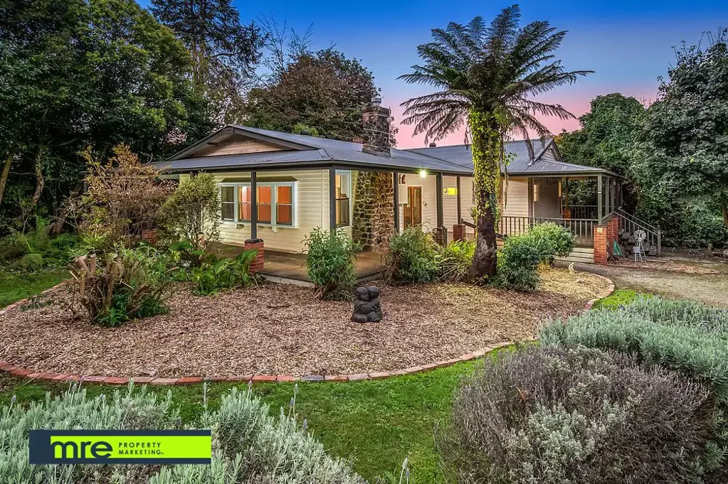 The Patch 8 Bedroom Secluded 3 acre paradise - one for the ages !!!