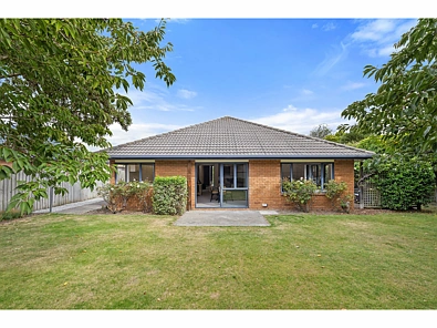 Labas ng Bahay - 17 Sutton Place, Dallington, Christchurch