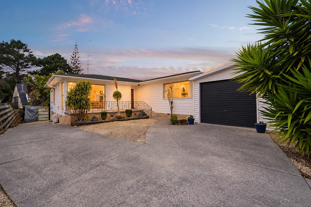 Henderson 3房 639㎡独立产权大地 | 屋主多年悉心呵护，静候下一任主人 Entry Level In The Heights!