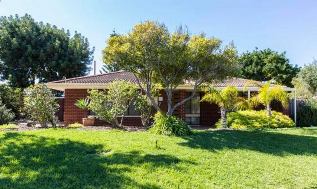 11 Mildura Road, Craigie, WA 6025